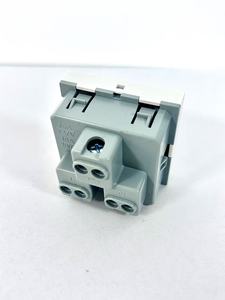 Tomada de Parede de Cobre Padrão Americano de 3 Pinos para Atacado de Fábrica - Módulo de Tomada de Energia EUA Embutido 45*45mm com 3 Saídas - Product Image 4