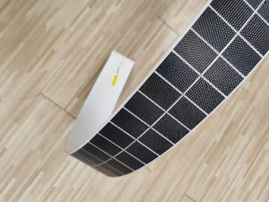 แผงโซลาร์เซลล์แบบยืดหยุ่นขนาดเล็กพิเศษ 30W 80W 12V 18V ETFE โมโนคริสตัลไลน์ สำหรับศาลาสวน รถบ้าน รั้ว รถ RV - Product Image 3