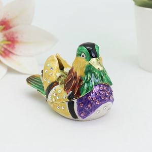 SHINNYGIFTS Модные Простые эмалированные жемчужные безделушки шкатулка для ювелирных изделий Свадебный Уникальный Подарочный Декор - Product Image 4