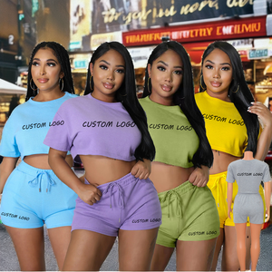 Conjunto Deportivo Casual de 2 Piezas para Mujer, con Logotipo Personalizado, Camiseta de Manga Corta y Pantalones Cortos Deportivos Largos, Venta al Por Mayor - Product Image 3