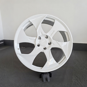 Rueda de Aleación Forjada de Una Pieza Boutique Forge Wheel de 21 y 22 Pulgadas, 5 Radios, Color Blanco <span class=keywords><strong>Perla</strong></span>, 5 Birlos 5*120, Lista para Restomod - Product Image 1