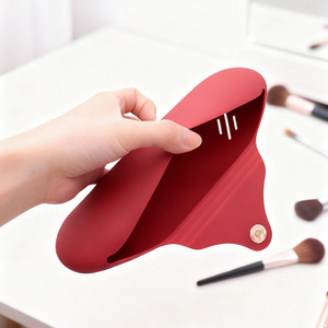 Étui à crayons en silicone ovale de grande capacité, fermoir magnétique à pression, étanche, couleur unie, pochette à stylos portable, papeterie pour étudiants - Product Image 2
