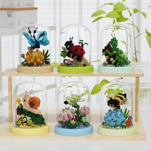 Lámpara de Mesa con Forma de Insecto y Flores, de Micro-piezas para Armar, Decoración Infantil para Escritorio, Juguete Educativo de Bloques de Construcción - Product Image 3