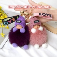 En gros, en stock : Porte-clés en peluche douce, forme 3D, design dessin animé/anime, gaufré, couleurs variées, accessoires de sac