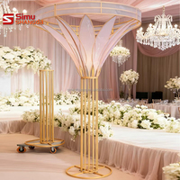 Support de fleurs doré, chemin de table argenté, toile de fond géante en métal, décoration de mariage, décoration pour fête