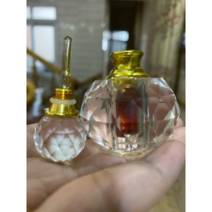 Huiles essentielles d'agarwood pures de marque privée du Vietnam, huiles essentielles d'agarwood naturelles et biologiques pour la relaxation - Product Image 1