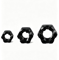 Écrou hexagonal fendu noir, haute résistance pour l'assemblage de machines.