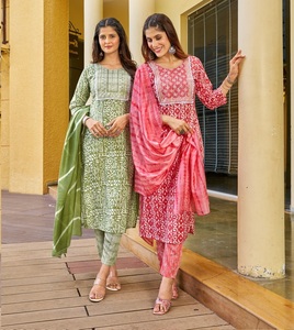 需要の高い結婚式とアウトドアウェアのデザイナー3ピースKurti Pant Dupattaインドのサプライヤーから輸出価格で