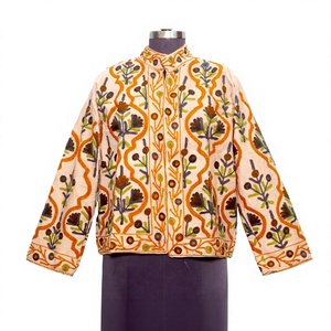 Veste en cotisse à col mandarin vintage avec broderie florale et motifs en relief, doublure en coton faite à la main, écologique, respirante, séchage rapide - Product Image 1