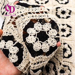 Tissu de broderie <span class=keywords><strong>au</strong></span> <span class=keywords><strong>crochet</strong></span> 100% coton avec fleurs chics et corde pour jupes d'affaires costumes nappe matériel sacs de mariage - Product Image 4