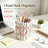 Support à pinceaux de maquillage en forme de nuage, organisateur cosmétique en satin soyeux et moelleux, rangement de bureau pour pinceaux, rouges à lèvres et stylos