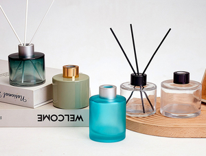 Bouteilles de <span class=keywords><strong>diffuseur</strong></span> en verre de parfum de 100ML bocaux ronds de <span class=keywords><strong>diffuseur</strong></span> rechargeables <span class=keywords><strong>pour</strong></span> la décoration de parfum d'huile à la maison - Product Image 5