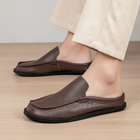 Chaussures plates confortables pour hommes, style rétro, motif crocodile, en cuir semi-lisse, à bout large, type mule, pour l'extérieur