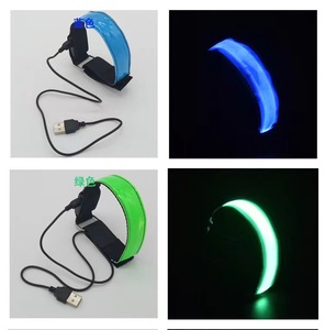 USB có thể sạc lại <span class=keywords><strong>LED</strong></span> phản quang thể thao dây đeo cổ tay phát sáng trong bóng tối an toàn <span class=keywords><strong>Armband</strong></span> cho đêm chạy cho Giáng sinh - Product Image 6
