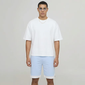 Conjunto de 2 piezas de algodón grueso estilo streetwear para hombre: camiseta oversize y pantalones cortos con logo gráfico personalizado, chándal holgado de verano - Product Image 2