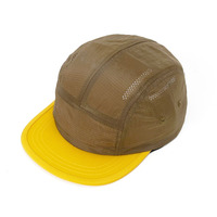 Gorra de running de alto rendimiento de 5 paneles de nailon con cordón ajustable, visera plana rígida de dos tonos para deportes al aire libre y senderismo