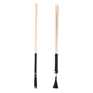 Fouet d'entraînement en bois massif, couleur naturelle, manche noir avec pompon, équipement SM, outil de stimulation pour adultes - Product Image 4