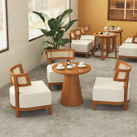 Ensemble de chaises de table de café en bois massif de style Wabi-Sabi moderne pour restaurants décontractés tissage de rotin pour magasins de thé à bulles taches de dessert