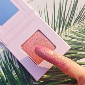 Etiqueta privada Alto pigmento Diamond Shimmer Highlight Palette Cosméticos naturales Polvo prensado Personalice su marca - Product Image 1