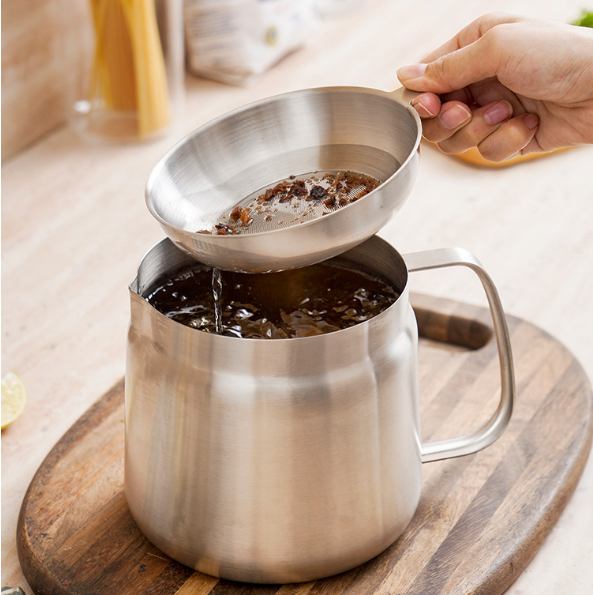 Stainless Steel Modern Multi-function Frying Pot with Lid Spout Oil Filter Induction Cooker Compatible Portable Heat Resistant · image 3