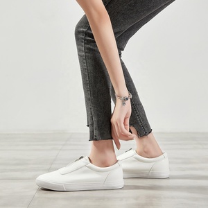 Chaussures plates décontractées pour femmes à fermeture éclair tendance, chaussures <span class=keywords><strong>en</strong></span> <span class=keywords><strong>toile</strong></span> blanches, chaussures <span class=keywords><strong>en</strong></span> cuir PU blanc à enfiler pour unisexe - Product Image 4
