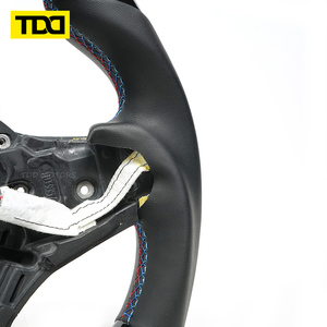 Volante TDD Piano Black con Empuñadura de Cuero Negro Liso Compatible con BMW G20 G30 Personalizado - Product Image 3