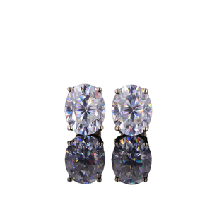 Pendientes de Oro Amarillo de 14K con Moissanita de Corte Oval Clásico de 0.5ct, 1ct, 1.5ct, 2ct - Product Image 1