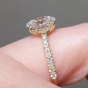 ラボグロウンダイヤモンドリング 18K 14K 10K ソリッドゴールド IGI認証 CVD HPHT VVS 婚約指輪 結婚指輪 女性用 男性用 ダイヤモンドアクセント付き - Product Image 2