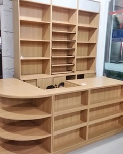 スタイリッシュで耐久性に優れた木タバコ箱ディスペンサー。世界中の