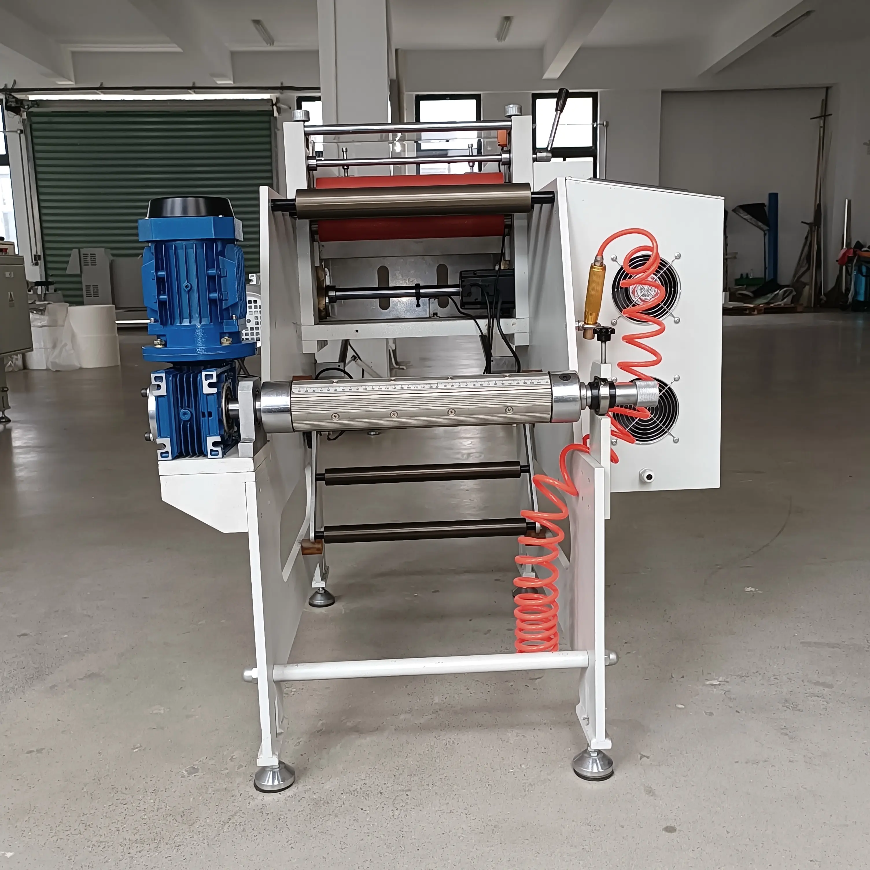 Durable heavy duty automatic paper roll to sheet cutting machine