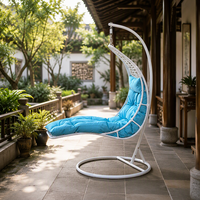 Fauteuil suspendu moderne en rotin pour extérieur, chaise œuf avec structure en fer et assise en osier pour hôtel, parc, jardin