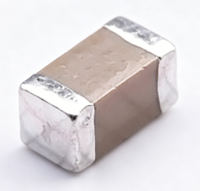Disponibile con Spedizione Rapida CL10C150JB8NNNC Condensatore a Chip 50V ±5% per Applicazioni di Abbinamento Oscillatori a Cristallo e Circuiti RF