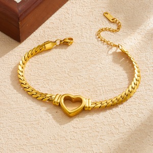 Pulsera <span class=keywords><strong>de</strong></span> Moda Impermeable con Cadena <span class=keywords><strong>de</strong></span> Acero Inoxidable Chapada en <span class=keywords><strong>Oro</strong></span> <span class=keywords><strong>de</strong></span> 18K, Dijes <span class=keywords><strong>de</strong></span> Mariposa con Circonita Verde y Eslabones - Product Image 5