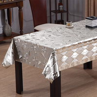 Nappe rectangulaire décorative en PVC vinyle brossé argenté motif étoile et feuille pour tables de banquet et de réception