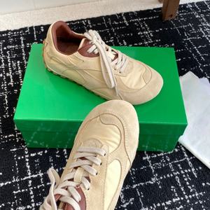 Nueva Tendencia de Moda en Calzado Deportivo Casual Retro Clásico Antideslizante, Ligero y de Lujo - Product Image 6