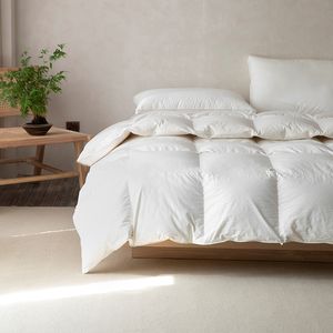 Meilleure vente <span class=keywords><strong>couette</strong></span> en <span class=keywords><strong>duvet</strong></span> <span class=keywords><strong>d</strong></span>'<span class=keywords><strong>oie</strong></span> <span class=keywords><strong>blanche</strong></span> douce et chaude ensemble de literie 100% coton Ultra-doux pour la peau Respirant confortable à la maison - Product Image 1