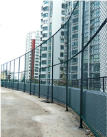 Clôture de terrain de sport, clôture de terrain de basketball, filet de protection en treillis métallique pour stade, clôture de terrain de sport scolaire, fabricant