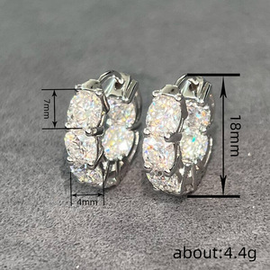 Orecchini a quattro punte da donna, semplici accessori per l'uso quotidiano - Product Image 4