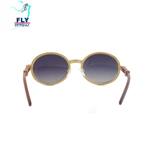 2020 las nuevas mujeres <span class=keywords><strong>de</strong></span> moda <span class=keywords><strong>de</strong></span> logotipo personalizado <span class=keywords><strong>de</strong></span> madera redonda TAC polarizado <span class=keywords><strong>de</strong></span> gafas <span class=keywords><strong>de</strong></span> <span class=keywords><strong>sol</strong></span> con caja - Product Image 5