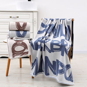 Toalla de Baño Kim Ryan 70x140cm, 100% Algodón, Jacquard, Tejido Liso, Extra Grande, Absorbente, para Uso Doméstico - Product Image 1