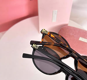 Солнцезащитные очки Miu Brand 2026: высококачественные, с маленькой оправой, класса люкс, для женщин, с премиальным дизайном, для моды и повседневной носки - Product Image 2