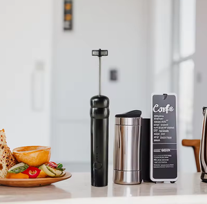 Batidor eléctrico portátil y ligero para espumar leche, café, latte, matcha, chocolate y preparar bebidas energéticas. - Product Image 1