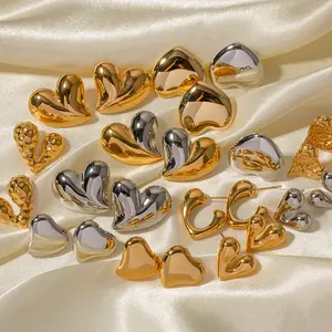 Venta caliente Nueva joyería de moda encantadora deslustre libre chapado en oro de acero inoxidable Irregular corazón Stud pendientes para mujeres
