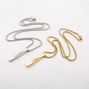 Collar con colgante geométrico de acero titanio estilo europeo americano, cadena larga para suéter, unisex, color dorado y acero. - Product Image 2