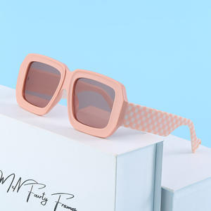 Lunettes de soleil carrées surdimensionnées MxN Forty Frames pour femmes, protection UV400, monture PC, couleur bonbon, style streetwear tendance - Product Image 4