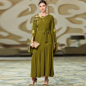 BA3048 Lässiges Dubai-Kleid Neues militärisches grünes, extra langes, flatterndes, besticktes Patch-Kleid aus Polyester für die Herbstsaison - Product Image 5