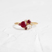 18 Ayar Sarı Altın Çiçek Desenli Çoklu Taş Küme Yüzük OEM Özel Ölçü Taşlı Kadınlar İçin Vintage Nişan Yüzüğü İnce İşçilikli Mücevher