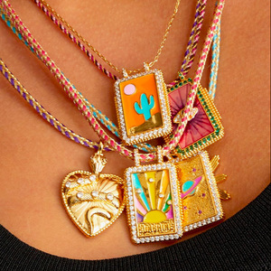NZ1613 Chic Mystic 18K oro CZ Pave esmalte Arco Iris <span class=keywords><strong>sol</strong></span> Luna estrella de <span class=keywords><strong>ocho</strong></span> puntas ráfaga amor planeta Tarot colgante collar de cadena - Product Image 1