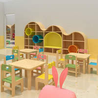 Ensemble de tables et de chaises d'école en bois modernes, écologiques et durables Moetry pour les écoles maternelles, les jardins d'enfants, les garderies, les salles de classe