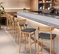 Tabouret de bar pivotant de style nordique moderne, structure en bois, revêtement en cuir PU, chaise haute pour îlot de cuisine, café, salon